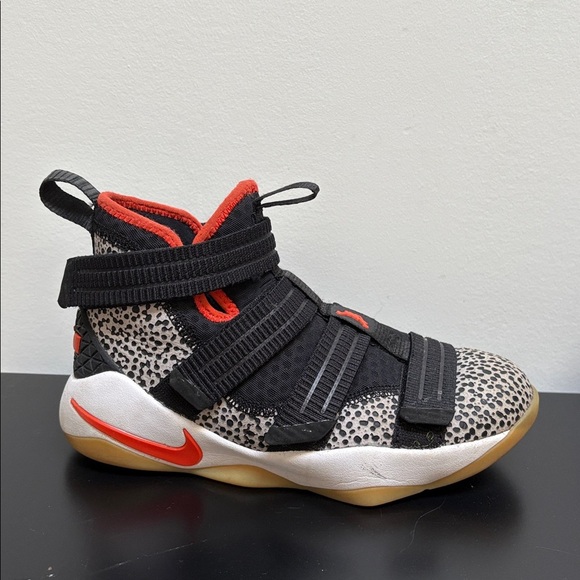 Nike Lebron Soldier 11 Safari sneakers basketball shoes Velcro youth kids US4 - Picture 6 of 10